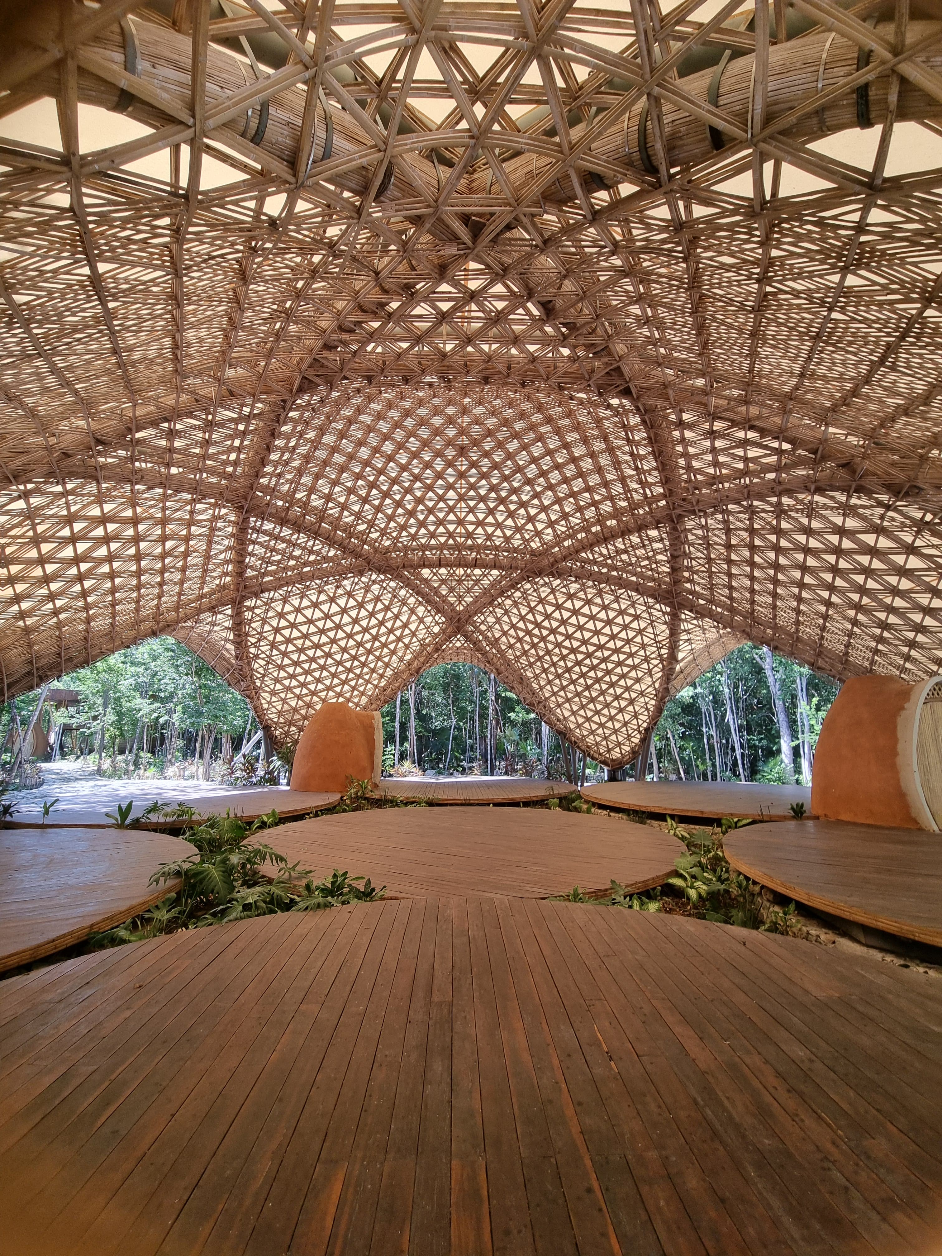 Panorámica del desarrollo urbano en la península de Yucatán afectado por el Tren Maya